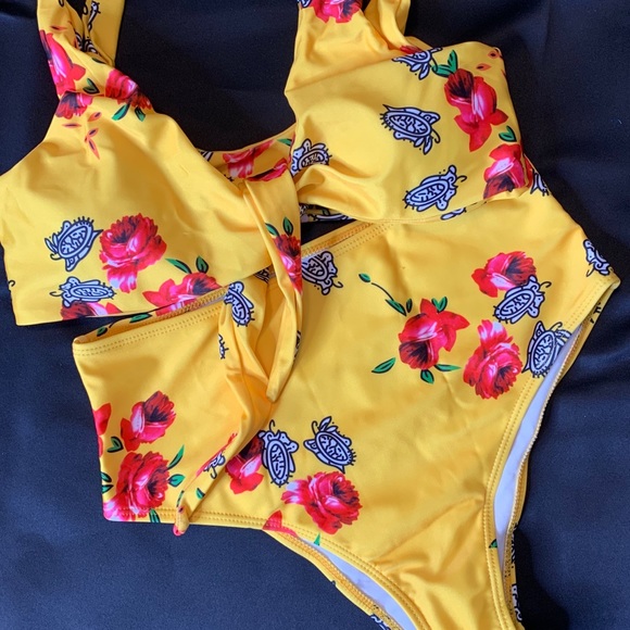 Other - Tie front high waisted bikini